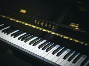 Yamaha piano keyboard